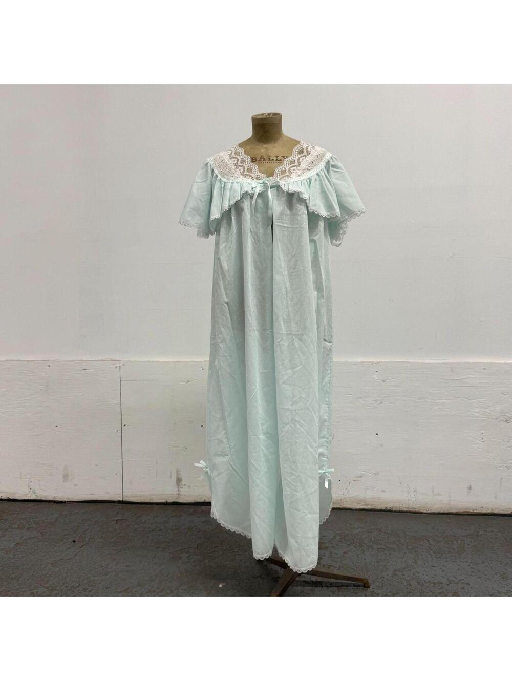 Vintage Sears Mint Green Lace-Trim Sleep Robe / Nightgown